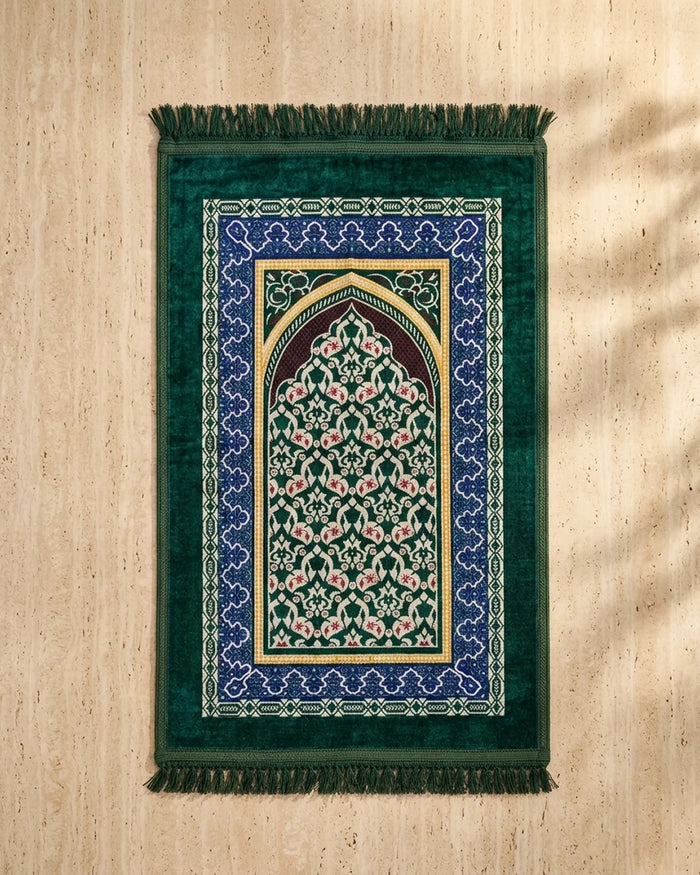 Emerald Green Prayer Mat (Janamaz) – 116 cm